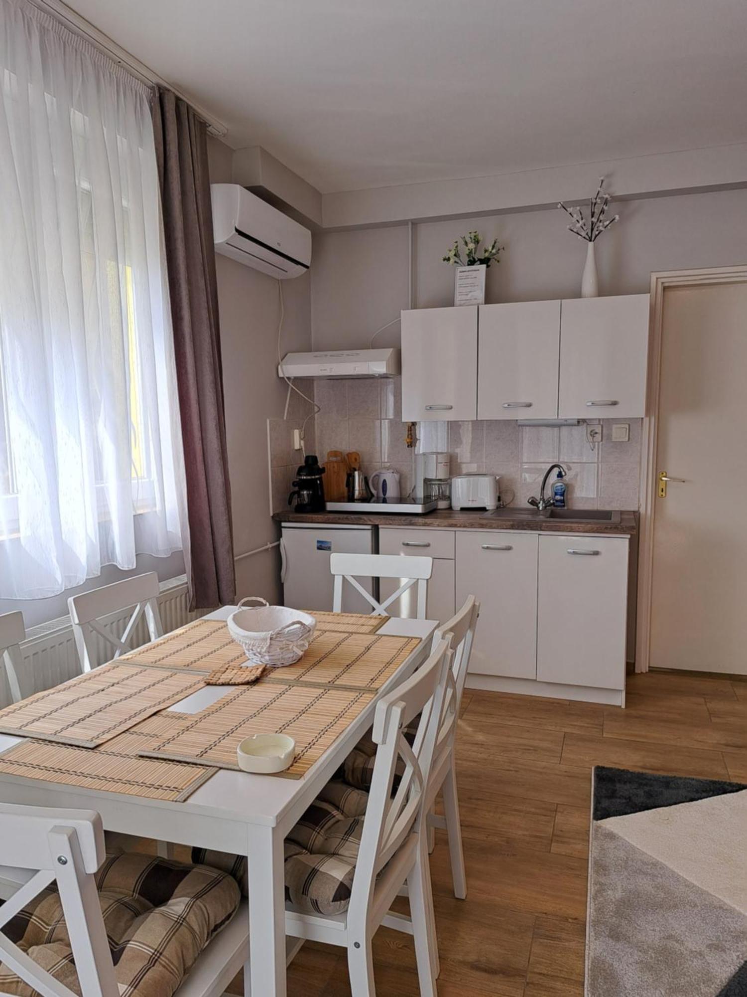 Jazmin Apartman 佐洛卡罗斯 外观 照片